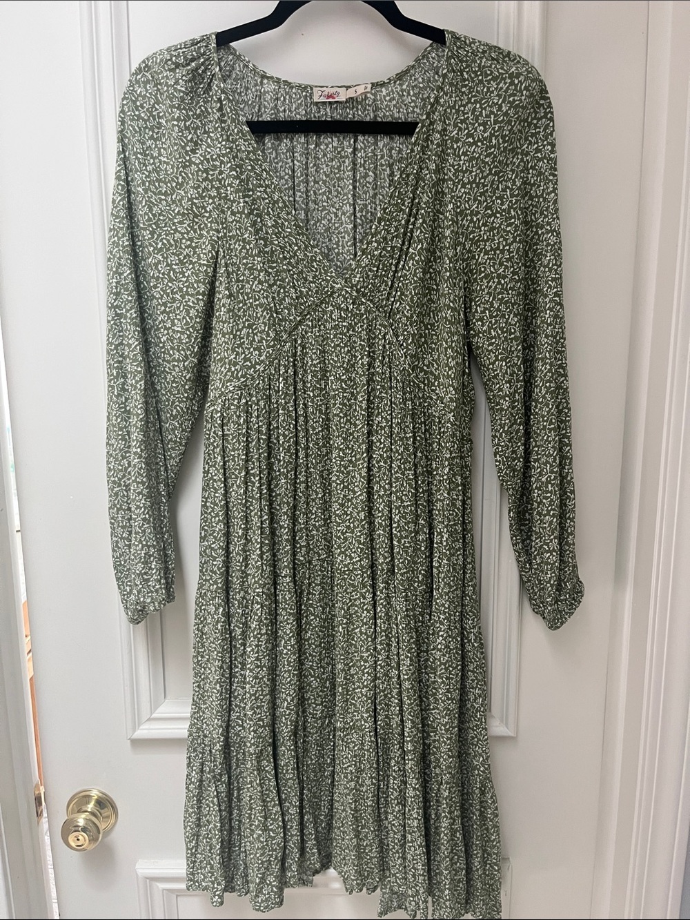 Faherty Olive Green Floral V-Neck Long Sleeve Dress